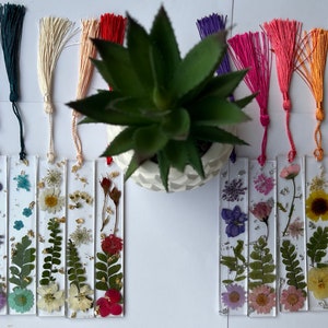 Handmade Bookmark, Birth Month Real Flower, Gift for her, Personalized Handmade, Pressed Flower Leaves Bookworm, Birthday Gift Mother&#39;s Day