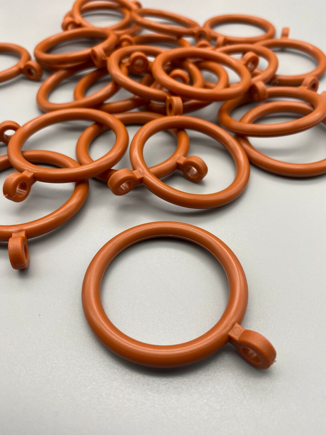 PLASTIC Vorhang Stange Ringe Diff Pack Größen ORANGE Etsy