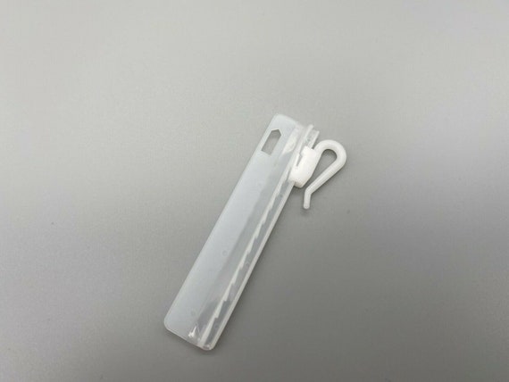 20x Adjustable Pinch Pleat Hooks Adjustable Locking Curtain Tape Hooks  Plastic -  Canada