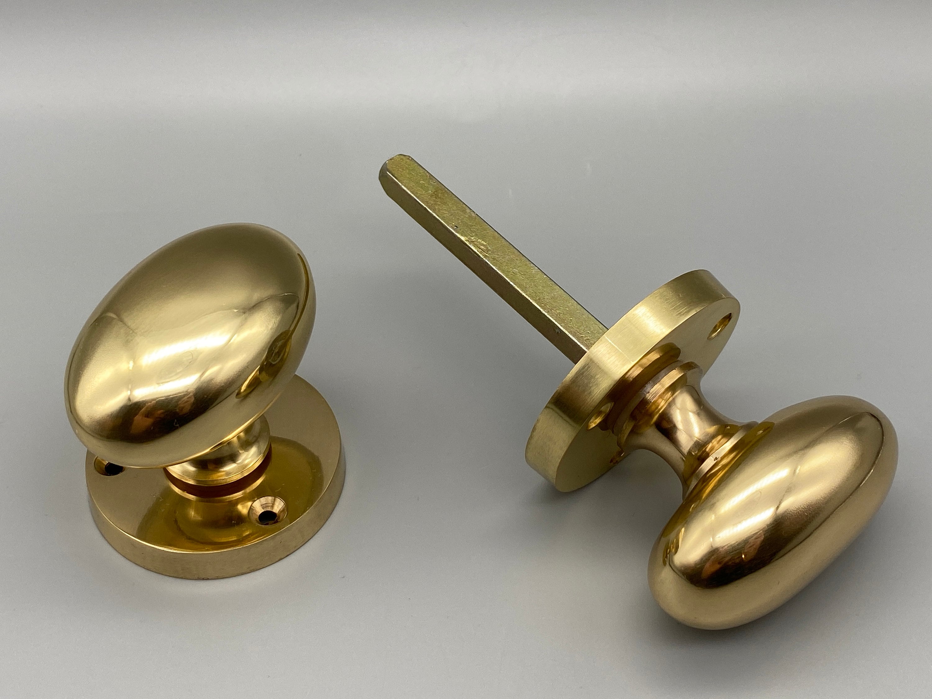 A pair of Solid Brass 50mm Unlaquered Victorian Brass Door Knobs Internal Handle 