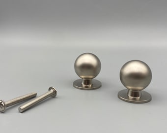 2x Satin Nickel Door Knobs - Brushed Nickel Classic Style - 25mm