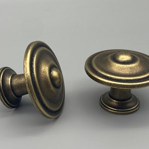 2x Antique Style Cupboard Knob / Drawer Knobs - Size: 35mm - Pack Of 2
