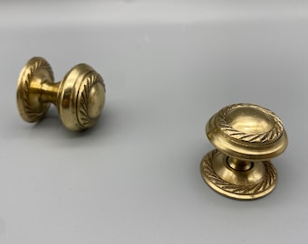 2x Georgian Style Antique Brass Door Knob 19mm - Pack Of 2