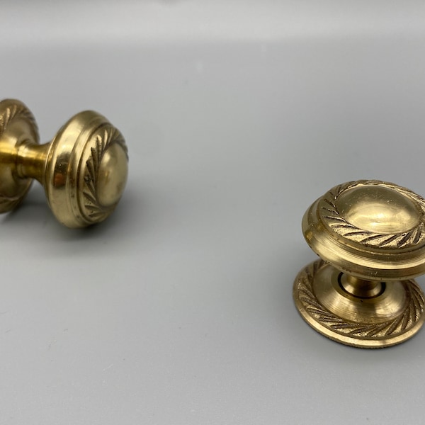 2x Georgian Style Antique Brass Door Knob 19mm - Pack Of 2