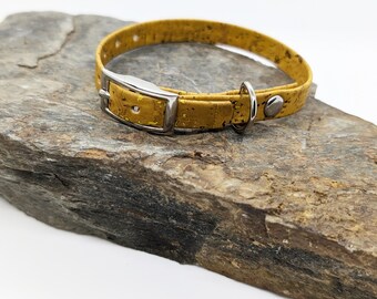 Buckle Cork Cat Collar in Yellow Mustard