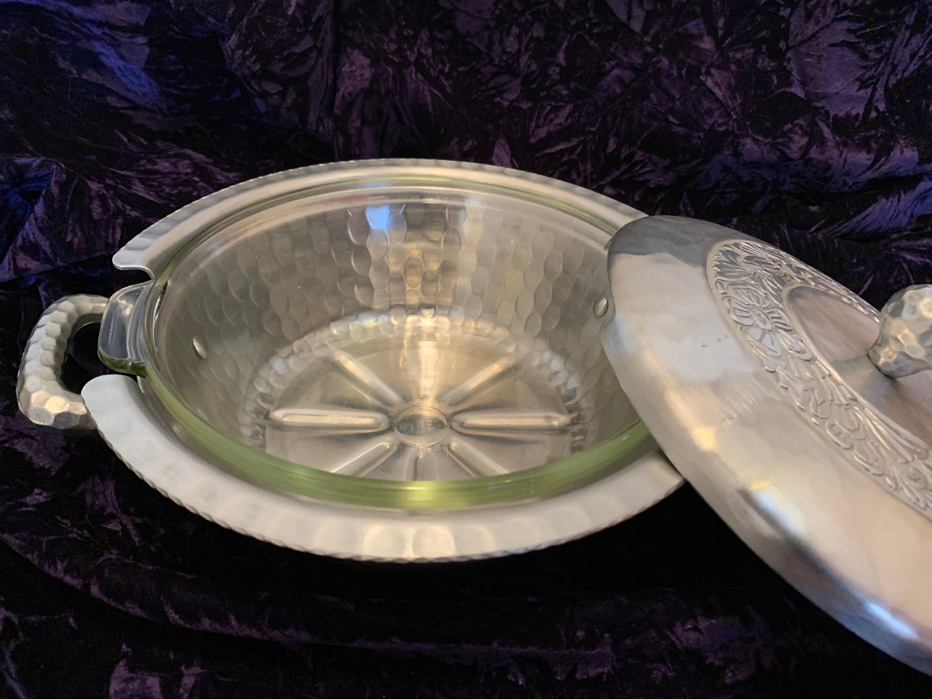 Everlast Hammered Aluminum Casserole Server with Pyrex Dish Etsy