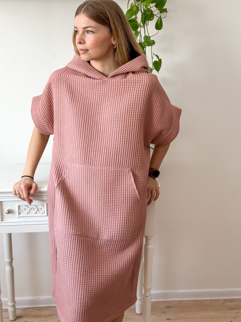 Women swimming poncho, cozy universal handmade poncho, quickdrying adult poncho made from 100% cotton, surfing poncho in dusty pink image 8