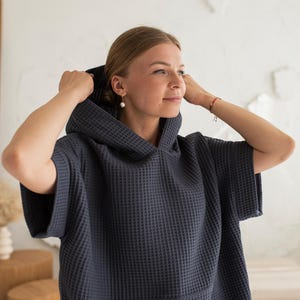 Poncho fait main en coton gaufré | Housse de protection unisexe pour sauna, bain et plage à capuche
