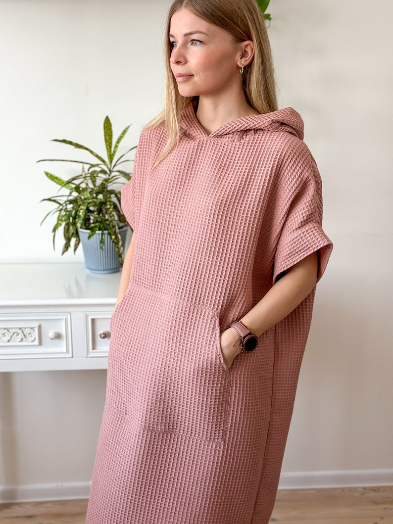 Women swimming poncho, cozy universal handmade poncho, quickdrying adult poncho made from 100% cotton, surfing poncho in dusty pink image 9