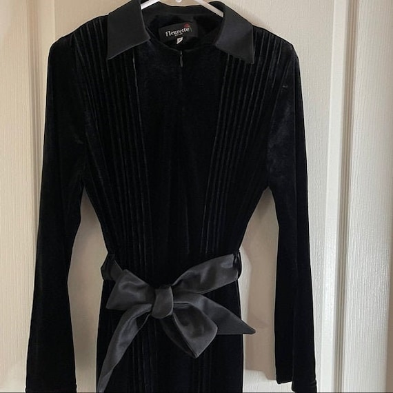 VINTAGE Fleurette NY velvet evening gown/robe