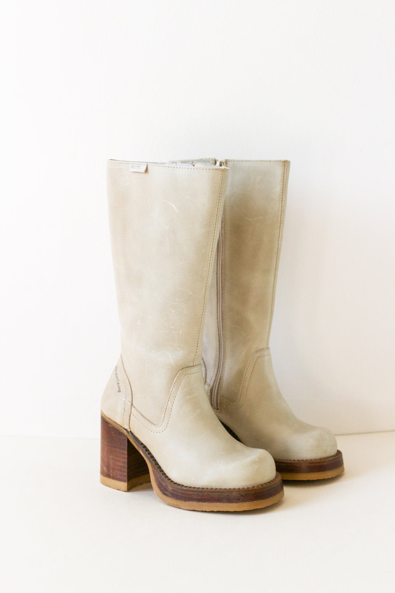 el fin Entretener partícipe Botas de plataforma de cuero Bratz vintage de los años 90 de - Etsy España el fin Entretener partícipe Botas de plataforma de cuero Bratz vintage de los años 90 de - Etsy España