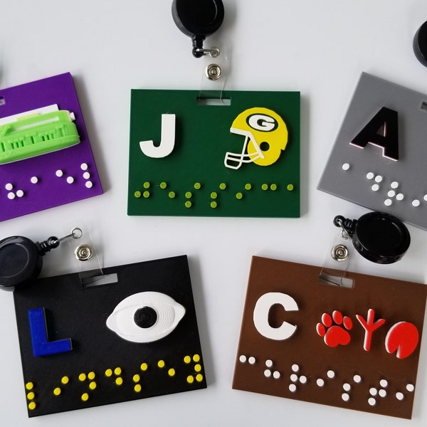 Badges nominatifs tactiles en braille
