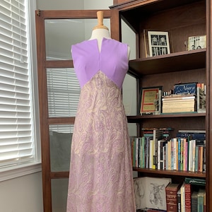 Vintage 1960s Lamé Paisley Print Hostess Dress