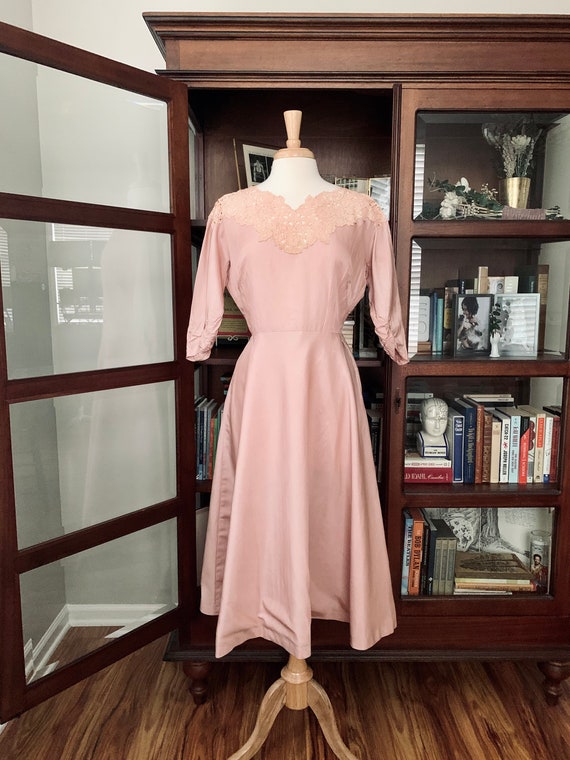 Vintage 1940s Mauve Silk Taffeta Party Dress - image 2