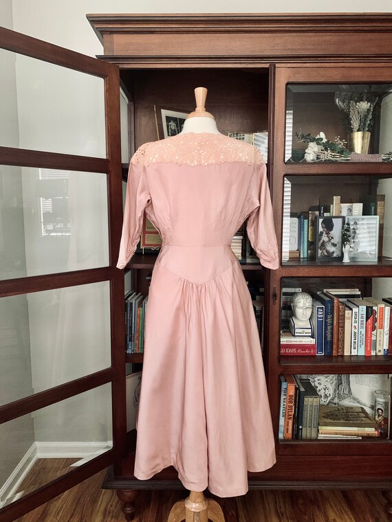 Vintage 1940s Mauve Silk Taffeta Party Dress - image 4