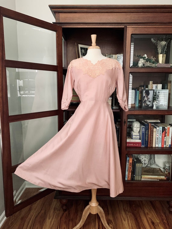 Vintage 1940s Mauve Silk Taffeta Party Dress - image 1