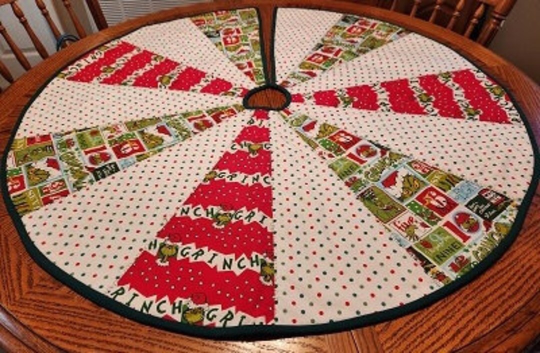 Grinch Quilted Tree Skirt / Christmas Tree Skirt / Grinch Etsy