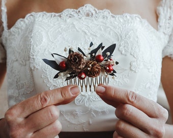 Winter Wedding Dried flowers Wedding hair accessory Greenery hair comb Bridal hair piece Pine cones Rustic flower hair piece Head piece