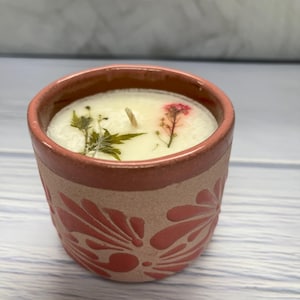 Arroz con Leche – Vela Artesanal 6 oz | Cera de Soya Natural en Barro Mexicano Pintado a Mano
