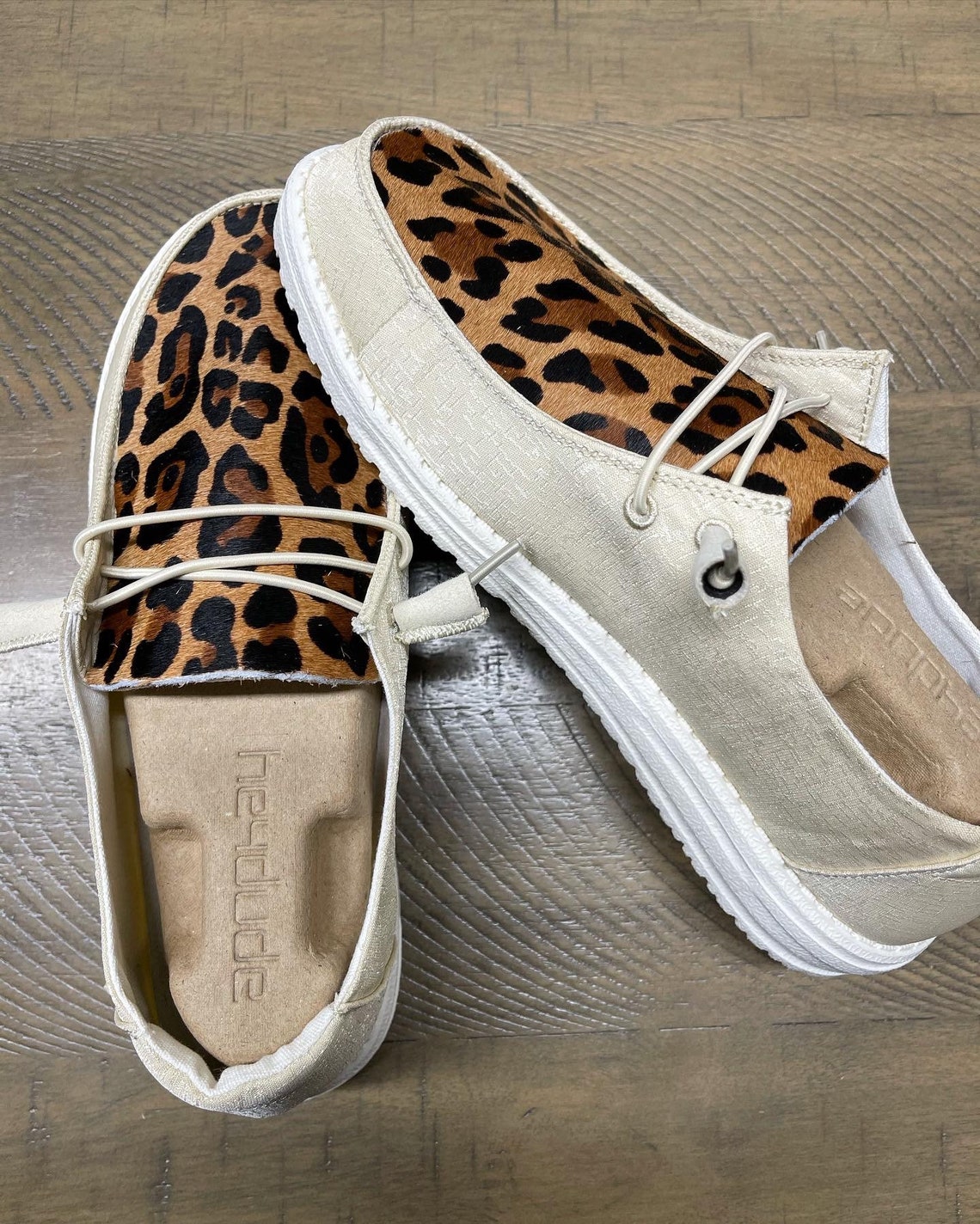 hey dude cheetah tan