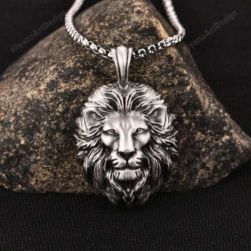 Lion Head Pendant Men's Necklace 