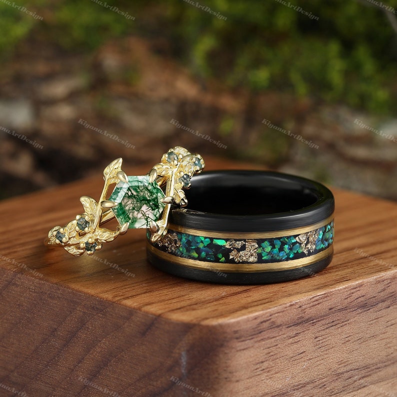 Grüner Moosachat-Feueropal-Blattgold-Ring-Set Ehering-Goldring-Set für Sie und Ihn, passender Natur-Paar, einzigartiger Vintage-Versprechensring Bild 1