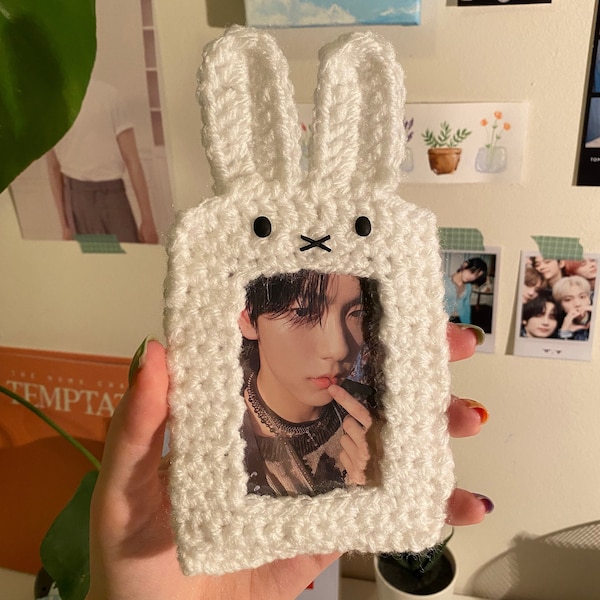 Porte-clés porte-cartes photo kpop Miffy / Nijntje kpop au crochet