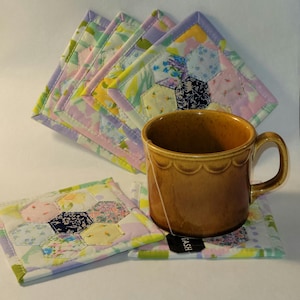 Set mit 6 gesteppten Untersetzern, handgemachte Untersetzer, Wohnkultur, Küchendekoration, Becherteppich