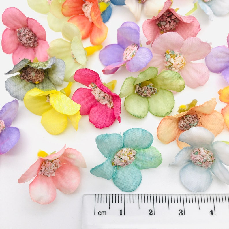 50 pcs Artificial Flower Heads Mini Daisy Silk Fabric Flowers Craft Home Party Decorations Scrapbooking Wreath Making Wedding Tiny Blossoms image 9