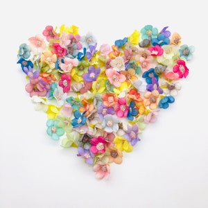 50 pcs Artificial Flower Heads Mini Daisy Silk Fabric Flowers Craft Home Party Decorations Scrapbooking Wreath Making Wedding Tiny Blossoms image 3