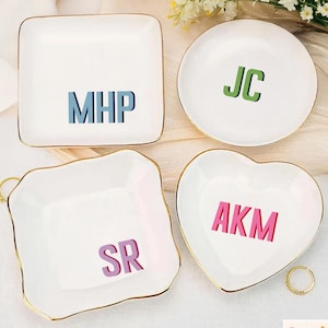 Custom Initial Ring Dish, Personalized Jewelry Dish for Bridesmaid, Custom Letter Trinket Dish, Wedding Bridesmaid Gift, Best Friend Gift