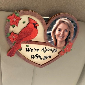 Clip per visiera auto con foto personalizzata, clip per visiera auto in legno con foto commemorativa personalizzata, "Sono sempre con te", regalo commemorativo, accessori auto regalo