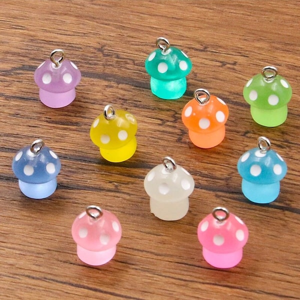 5Pcs Mushroom Charms, 3D Mini Luminous Pendant, DIY Jewelry Accessories,Bracelet Necklace Earring Jewelry Findings Craft Supplies