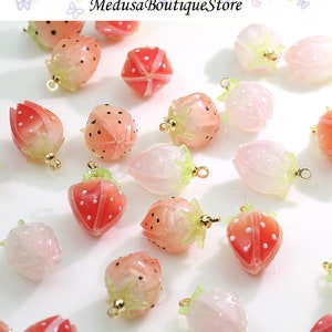 2Pcs Resin Fruit Charms Pendant, Strawberry Charms, Strawberry Pendant, DIY Jewelry Accessories