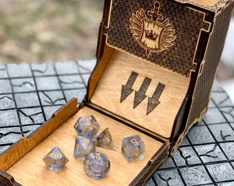 Dobbeltoren: lasergesneden en gegraveerd