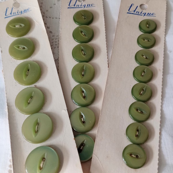 Vintage unique brand sage pale green plastic buttons fisheye for clothing, craft, sewing, haberdashery, UK seller BethToTheNines
