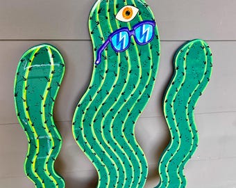 Falisty obraz z odzyskanego drewna w kształcie kaktusa z wykończeniem żywicą • Ręcznie robiona dekoracja ścienna w stylu pop-art w stylu pustynnym