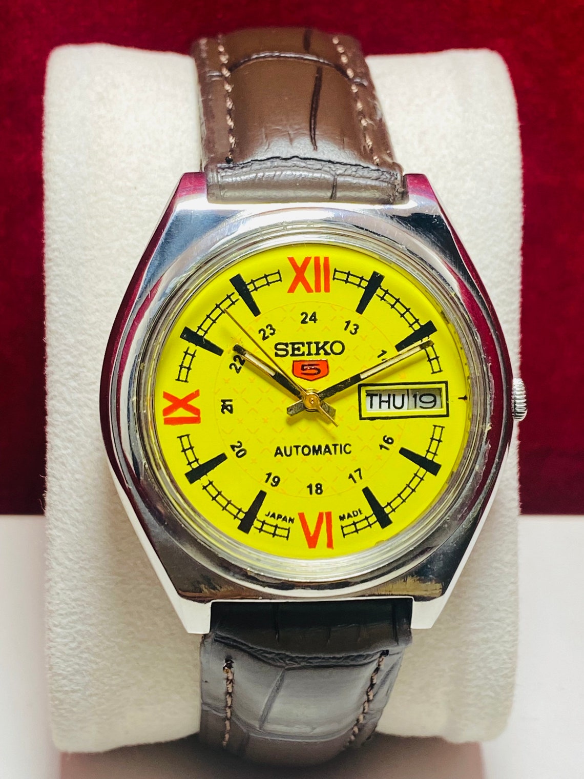 seiko samurai yellow