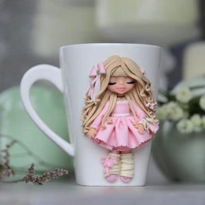 Tazza da caffè personalizzata con bambola con vestito rosa 3D, tazza personalizzata, regalo per figlia, per nipote