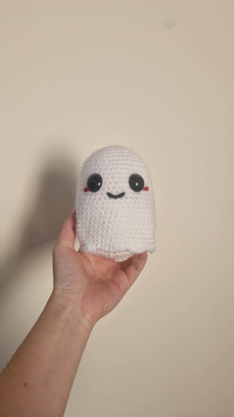 Gary the Ghost, Handmade Crochet Ghost Plushie, Spooky Autumn Amigurumi, Customisable Cheeks