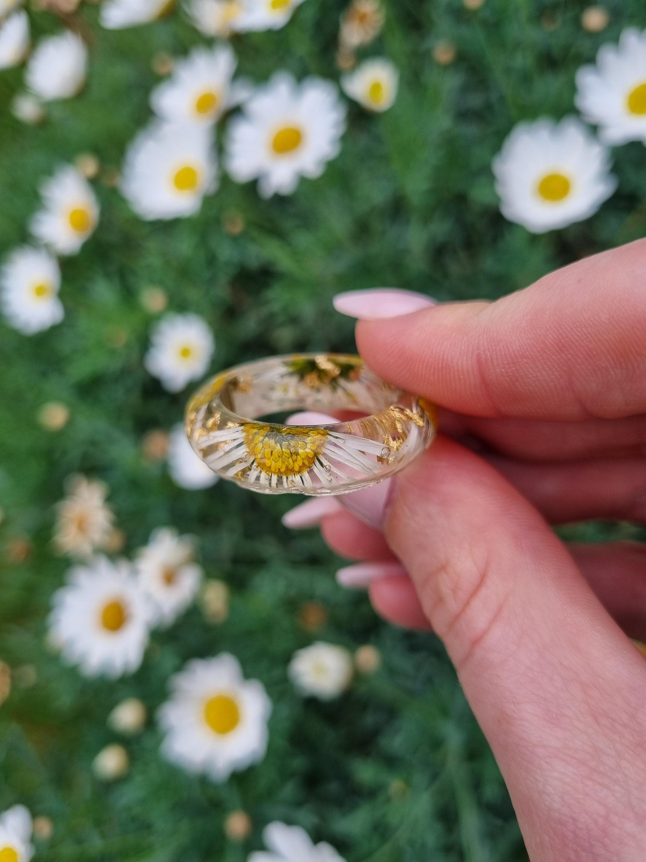Handmade Resin Ring with Pressed Daisies and Gold Leaf, Nature Inspired Jewelry