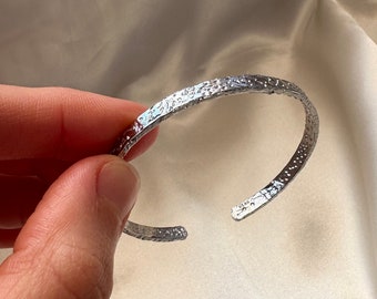 Thin Silver Bangle, Silver Bracelet, Hammered Silver Bangle, Adjustable Bracelet, Unisex, Gift, Thin Silver Bracelet, Simplistic Bangle