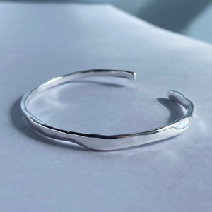 Bracciale rigido regolabile in argento, braccialetto d'argento, braccialetto semplice regolabile, braccialetto d'argento, braccialetto unisex, fascia d'argento, gioielli d'argento immagine 10