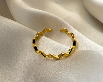 Extra Thin Gold Wavy Ring, Gold Minimalistic Ring, Minimalism, Stackable Adjustable Ring, Skinny Gold Ring, Simple Gold Ring, Minimalistic