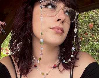Nature Ladybug Eyeglass Chain: Spring Beaded Eyeglass Accessories, Glasses chain, Fairy jewelry, Whimsy Jewelry, Cottagecore accessories