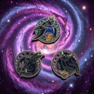 Witch Enamel Pin Set – 3er Set DIY Deko für Taschen & Rucksäcke – Fledermaus Eule und Katze – Fantasy Craft Dark Fantasy