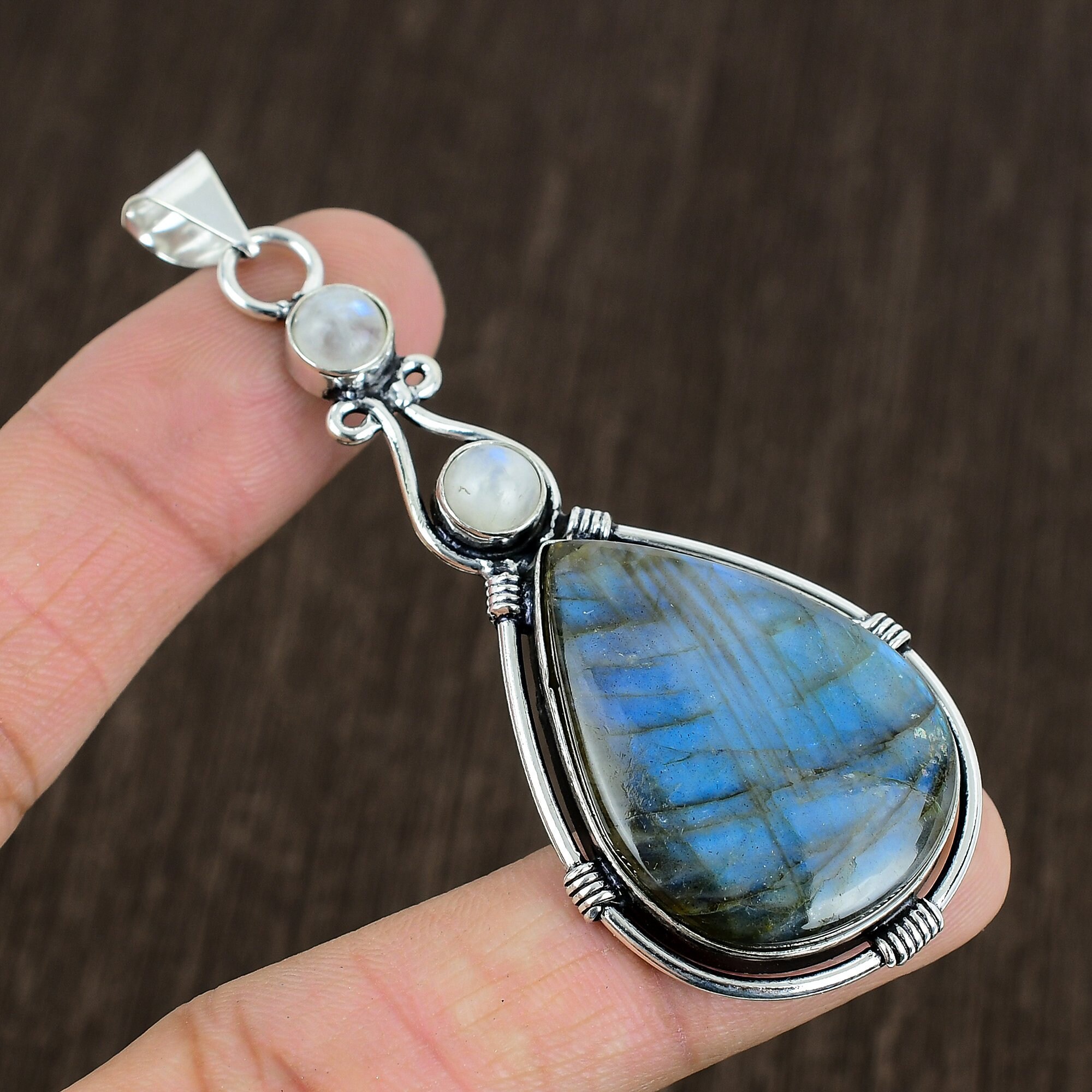 Pendentif labradorite flash bleu, pendentif en argent sansonnet 925, bijoux pendentif bohème en argent, cadeau pour mère, bijoux pendentif fin pierre de lune