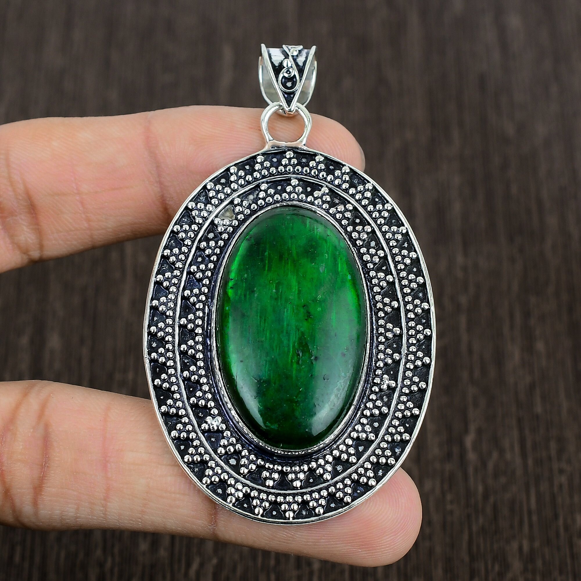 Ciondolo Fatto A Mano In Labradorite Verde – Argentato, Gioiello Artigianale India, 2,46 Pollici - Foto 1