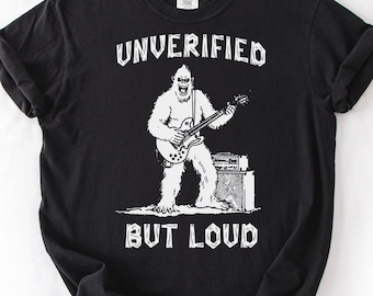 Maglietta Bigfoot, Maglietta divertente con chitarra, Regalo per chitarrista, Maglietta umoristica per musicisti, Abbigliamento rock con battuta sull'attrezzatura da chitarrista, Colori comodi, Abbigliamento rock