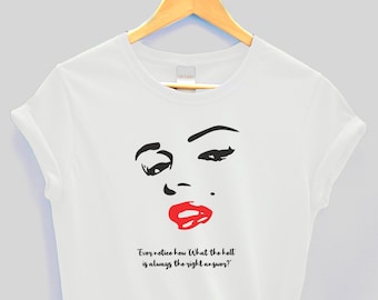 T-shirt con ritratto di Marilyn Monroe e citazione iconica.